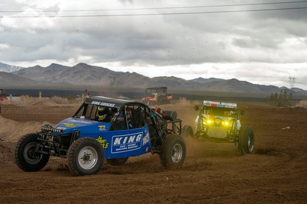 1-2-1600-off-road-vehicle