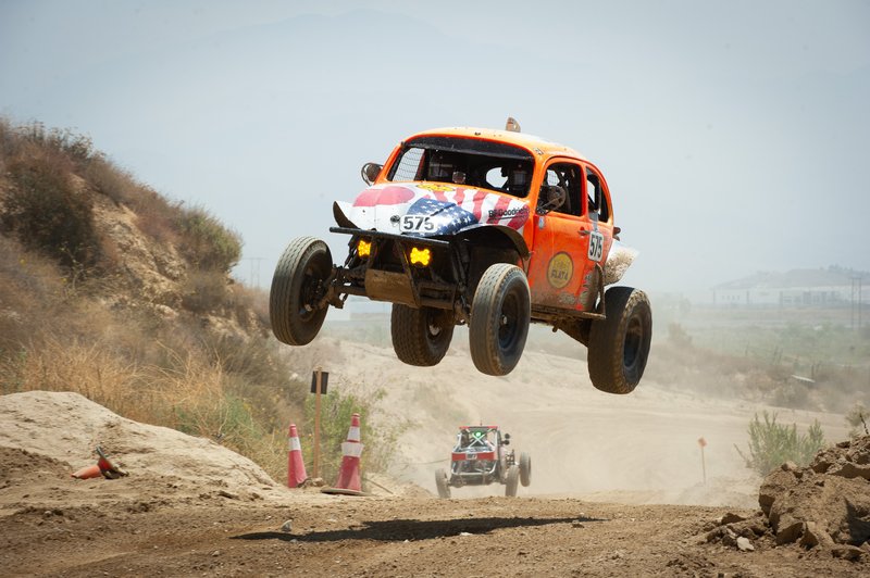 Kazunori Kizu (5-1600 Vehicle Photo)