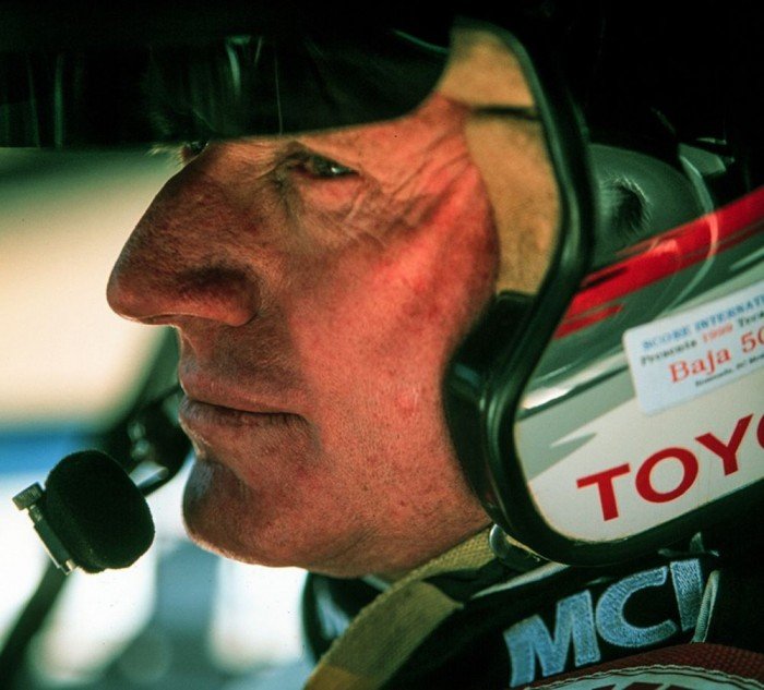 Ivan-Stewart-helmet-700x633