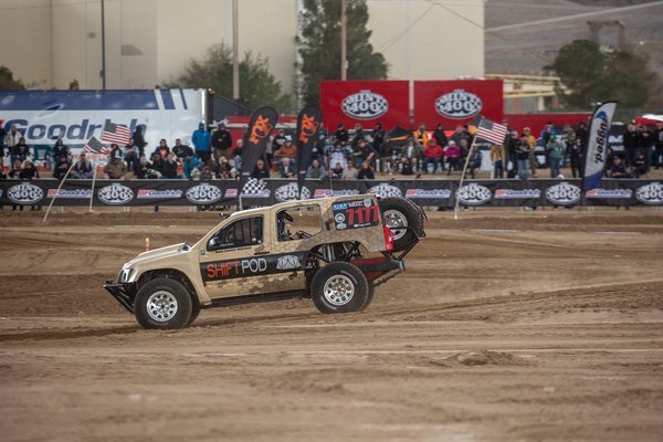 class-7s-truck-off-road