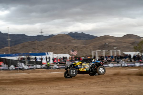 dustin-jones-mint-400-2023