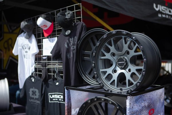 mint-400-2019-contingency-sponsors-ea-2311