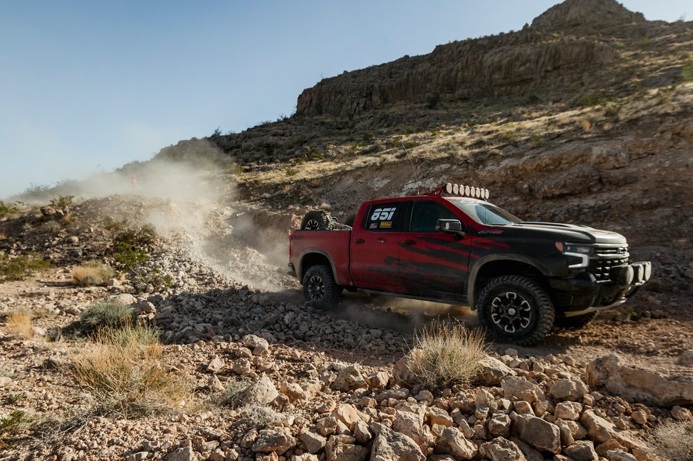 stock-production-truck-off-road-racing